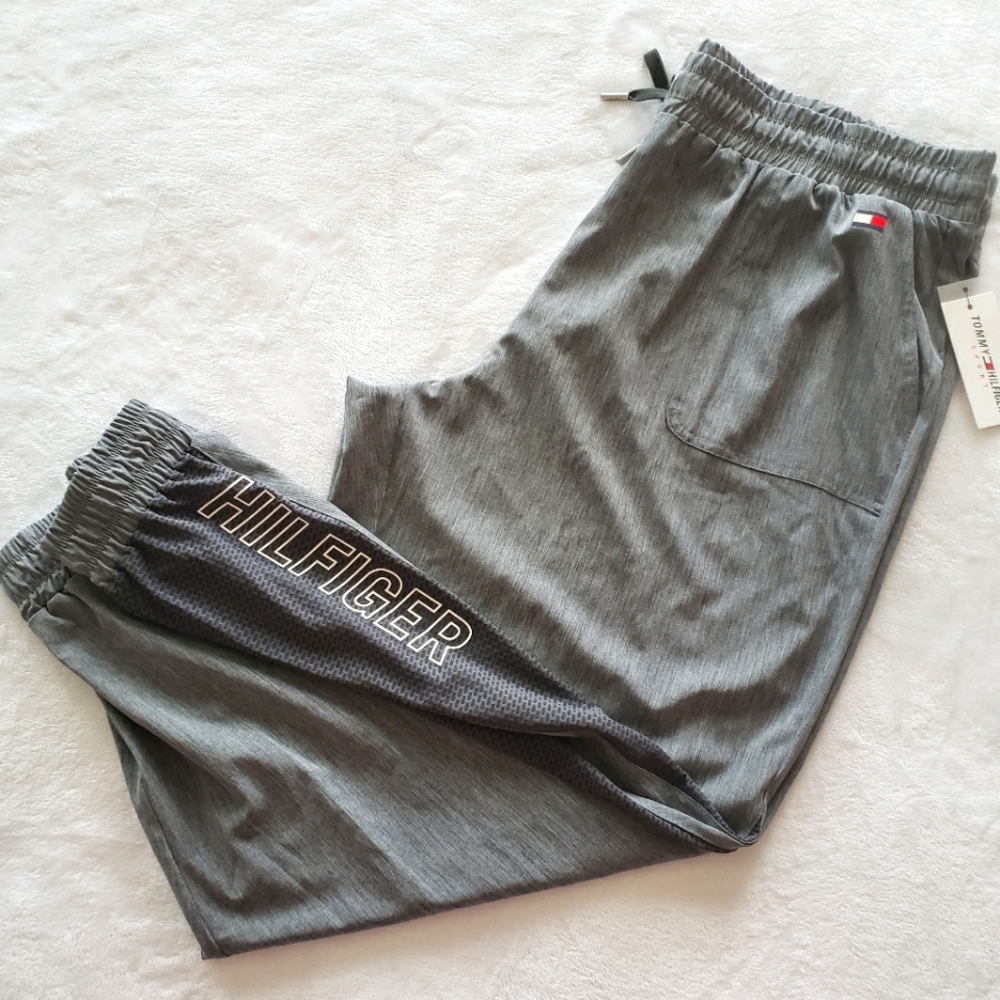TOMMY HILFIGER Performance Relaxed Fit Jogger Pants--L